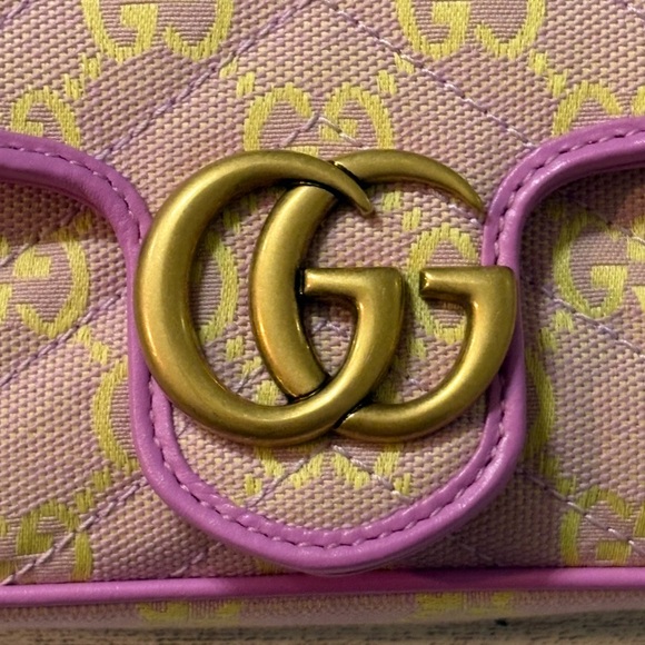 đź’Ż Authentic Gucci Super Mini Marmont Pink and Gold Women's Bag - Picture 3 of 12